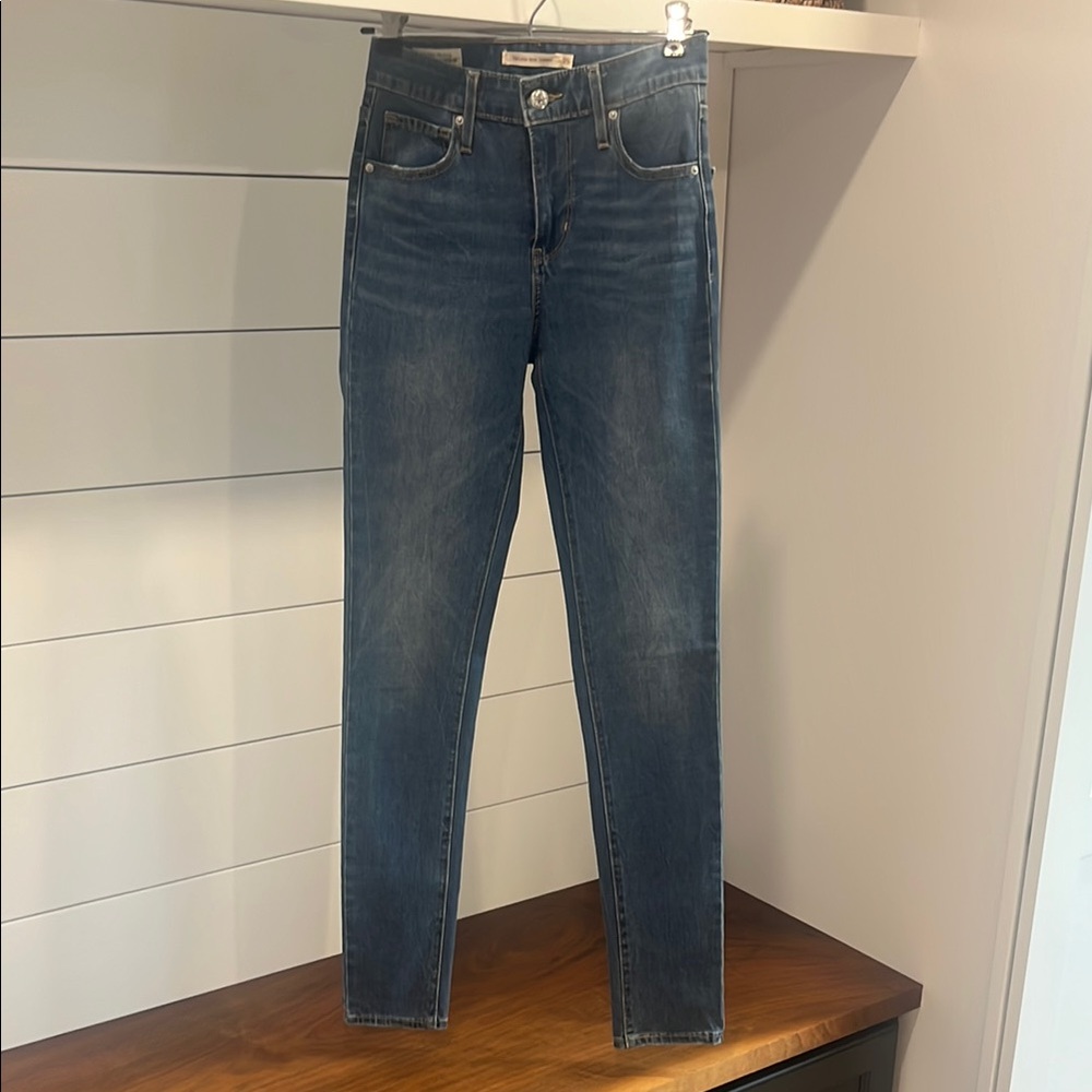 Women's Levi’s Jeans